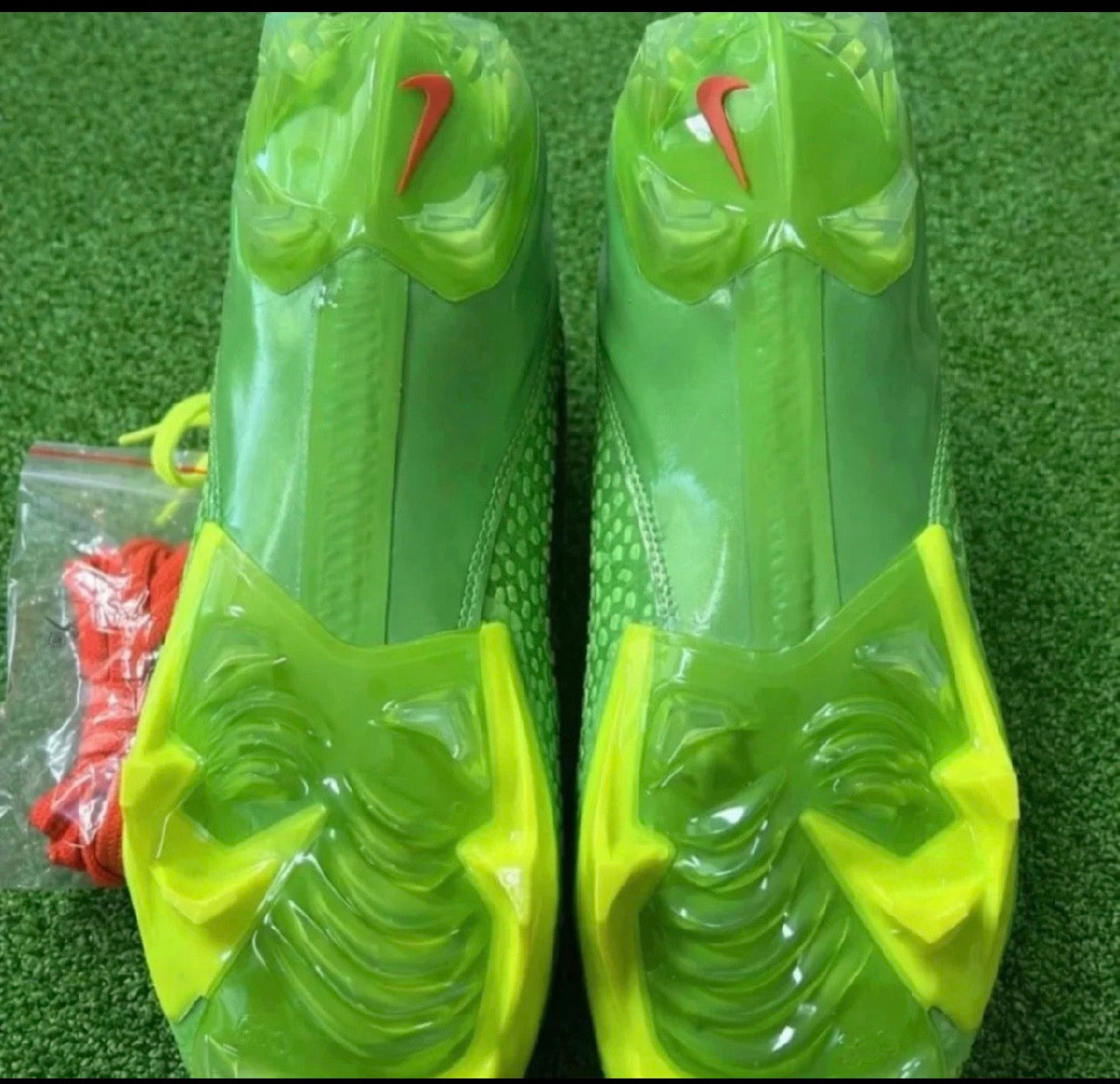 Kobe Grinch Cleats